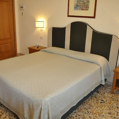 Tourist Hotel 3*