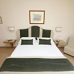 Tourist Hotell 3*
