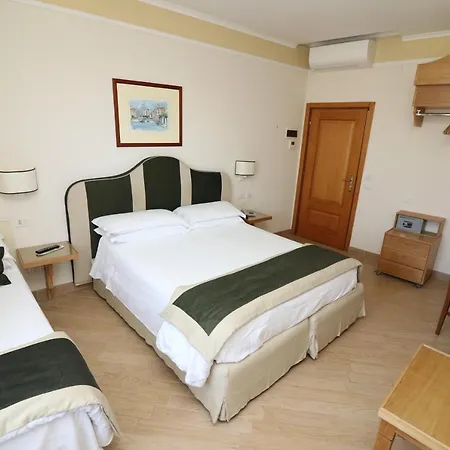 Tourist Hotel 3*