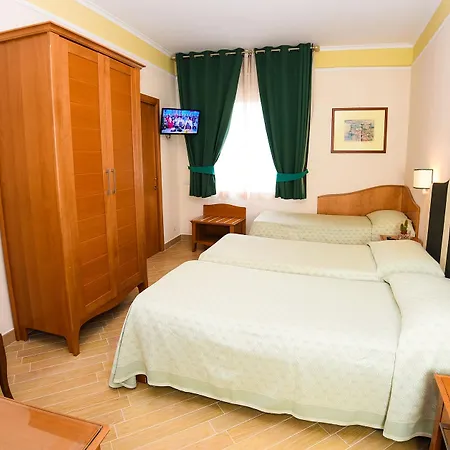 Hotel Tourist